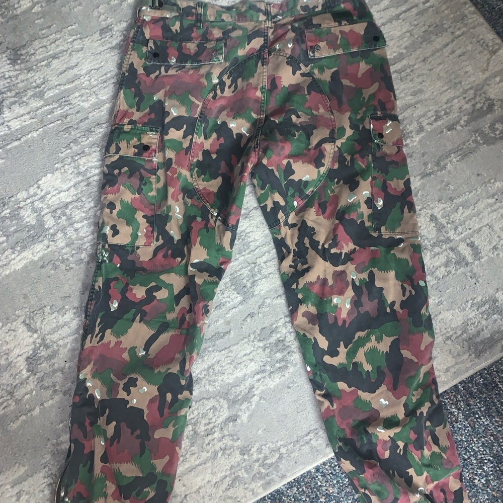 Supreme Pants - Picture 3 of 3